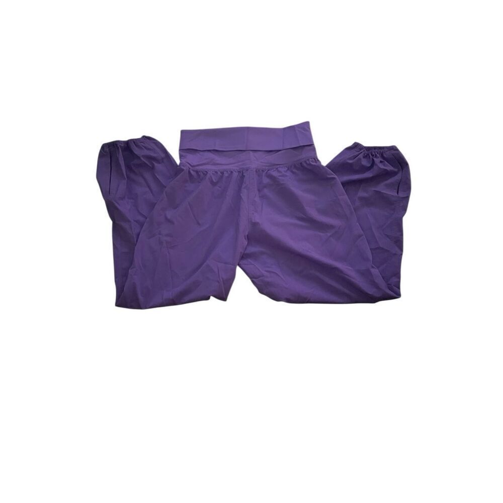 LULULEMON ATHLETICA LIGHTWEIGHT PANTS